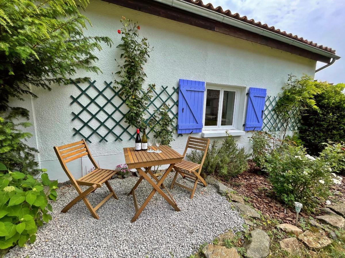 Champs Chevrier Villa Mezieres-sur-Issoire Eksteriør billede